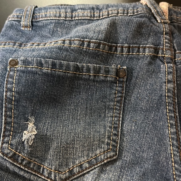 Jean shorts - Picture 6 of 7